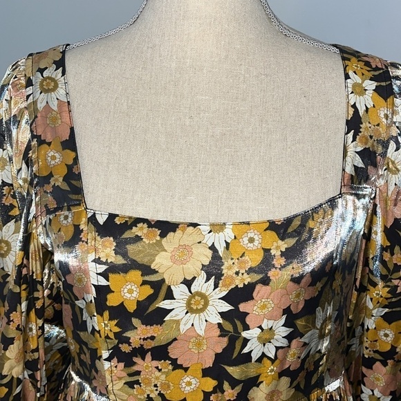 Altar'd State Shiny Shimmer Daisy Babydoll Dress Size Medium Puff Sleeve Floral - Picture 2 of 10